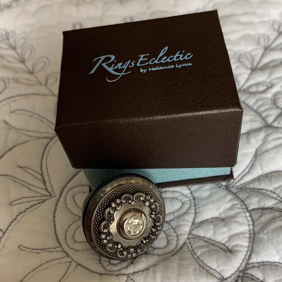 Statement Cocktail ring - Picture 3 of 6